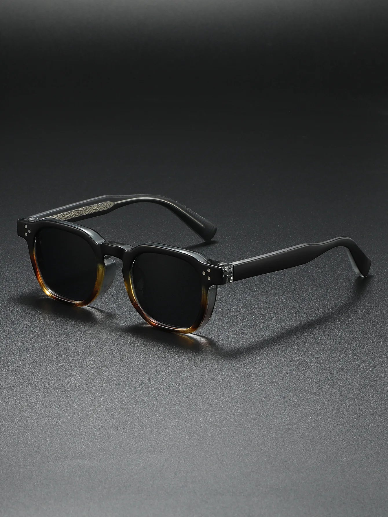 Lentes de Sol Cuadrados Polarizados Unisex con Núcleo Metálico – Estilo Moderno para Conducción y Uso Diario