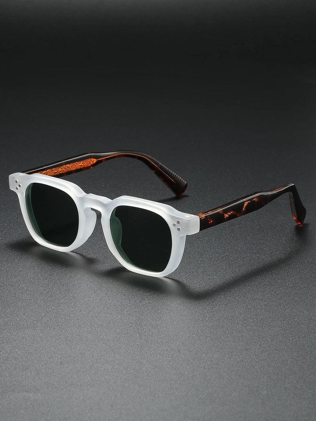 Lentes de Sol Cuadrados Polarizados Unisex con Núcleo Metálico – Estilo Moderno para Conducción y Uso Diario