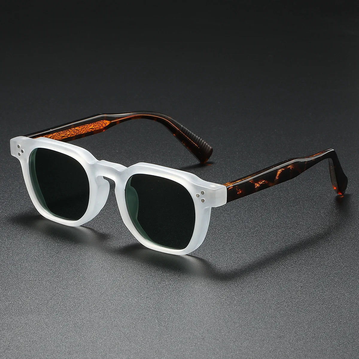 Lentes de Sol Cuadrados Polarizados Unisex con Núcleo Metálico – Estilo Moderno para Conducción y Uso Diario