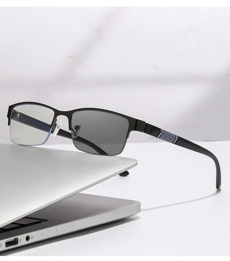 Gafas Multifocales Fotocromáticas con Filtro Luz Azul para Presbicia – Montura Semi al Aire Hombre +0.00 a +4.00